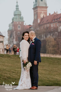 para młoda, bukiet panny młodej, kwiaty na ślub, kwiaty na wesele, młoda para, tulipany
