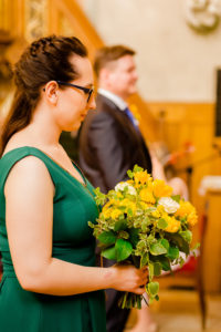 świadkowa, druhna, bukiet świadkowej, kwiaty na wesele, kwiaty na ślub