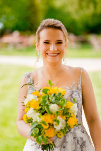 bukiet panny młodej, kwiaty na ślub, kwiaty na wesele