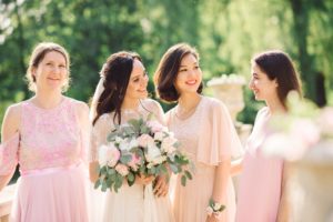 panna młoda, świadkowa, bukiet ślubny, kwiaty na wesele, kwiaty na ślub