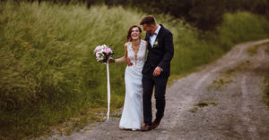 bukiet panny młodej, kwiaty na ślub, kwiaty na wesele, para młoda