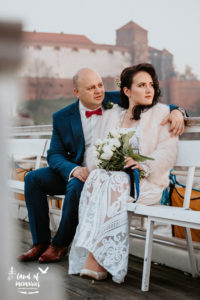 para młoda, bukiet panny młodej, kwiaty na ślub, kwiaty na wesele, młoda para, tulipany