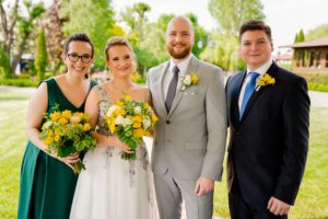 para młoda, świadkowie, bukiet panny młodej, kwiaty na wesele, kwiaty na ślub