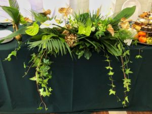 ozdoba stołu, stół pary młodej, kwiaty na wesele, kwiaty na ślub, tropikalne wesele