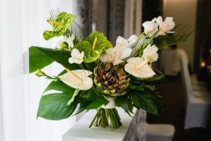 bukiet panna młodej, tropikalny bukiet, kwiaty na wesele, kwiaty na ślub