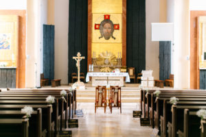 ozdoba kościoła, kwiaty na wesele, kwiaty na ślub, gipsówka