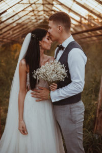 para młoda, bukiet panny młodej, kwiaty na wesele, kwiaty na ślub, gipsówka