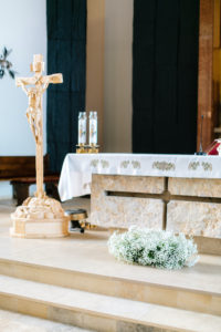 ozdoba kościoła, kwiaty na wesele, kwiaty na ślub, gipsówka