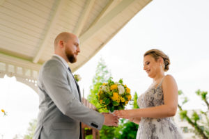 para młoda, bukiet panny młodej, kwiaty na ślub, kwiaty na wesele